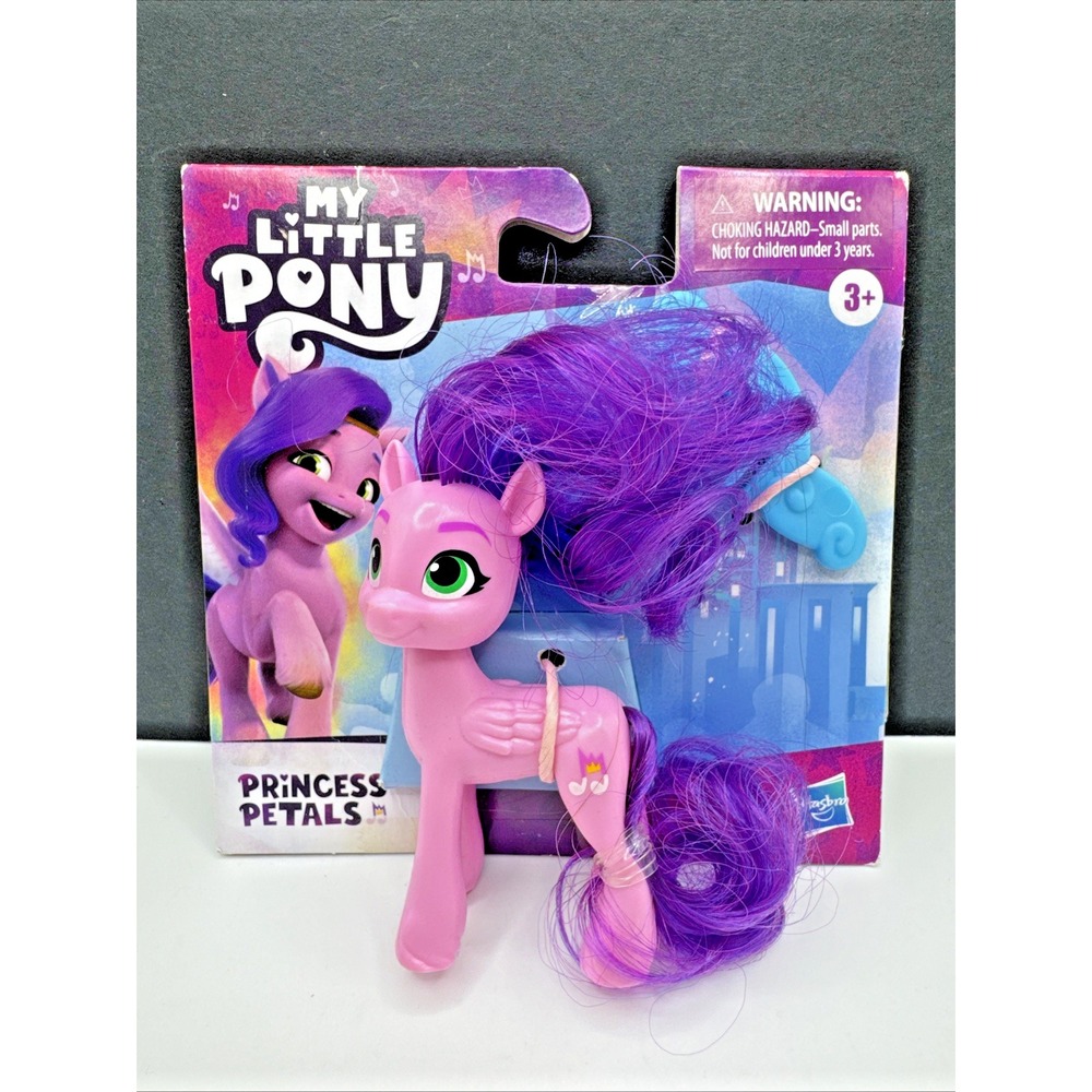 My Little Pony Princess Petals Figure w/Combโ